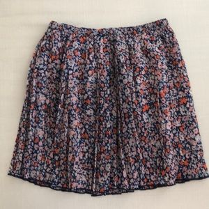Floral pleated skirt